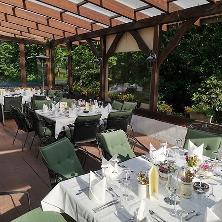 Schloß Holte-Stukenbrock Hotel Holter Schlosskrug מראה חיצוני תמונה